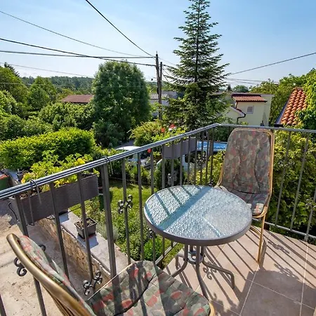 Kameni Biser Holiday home *