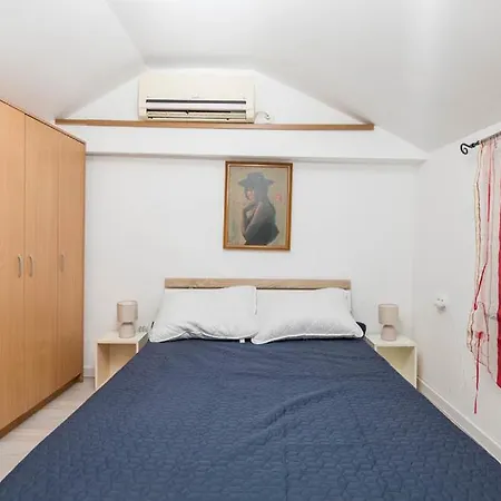 Holiday home Kameni Biser