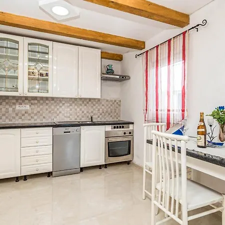 Kameni Biser Holiday home